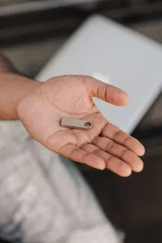 HKC 128GB Flash Drive